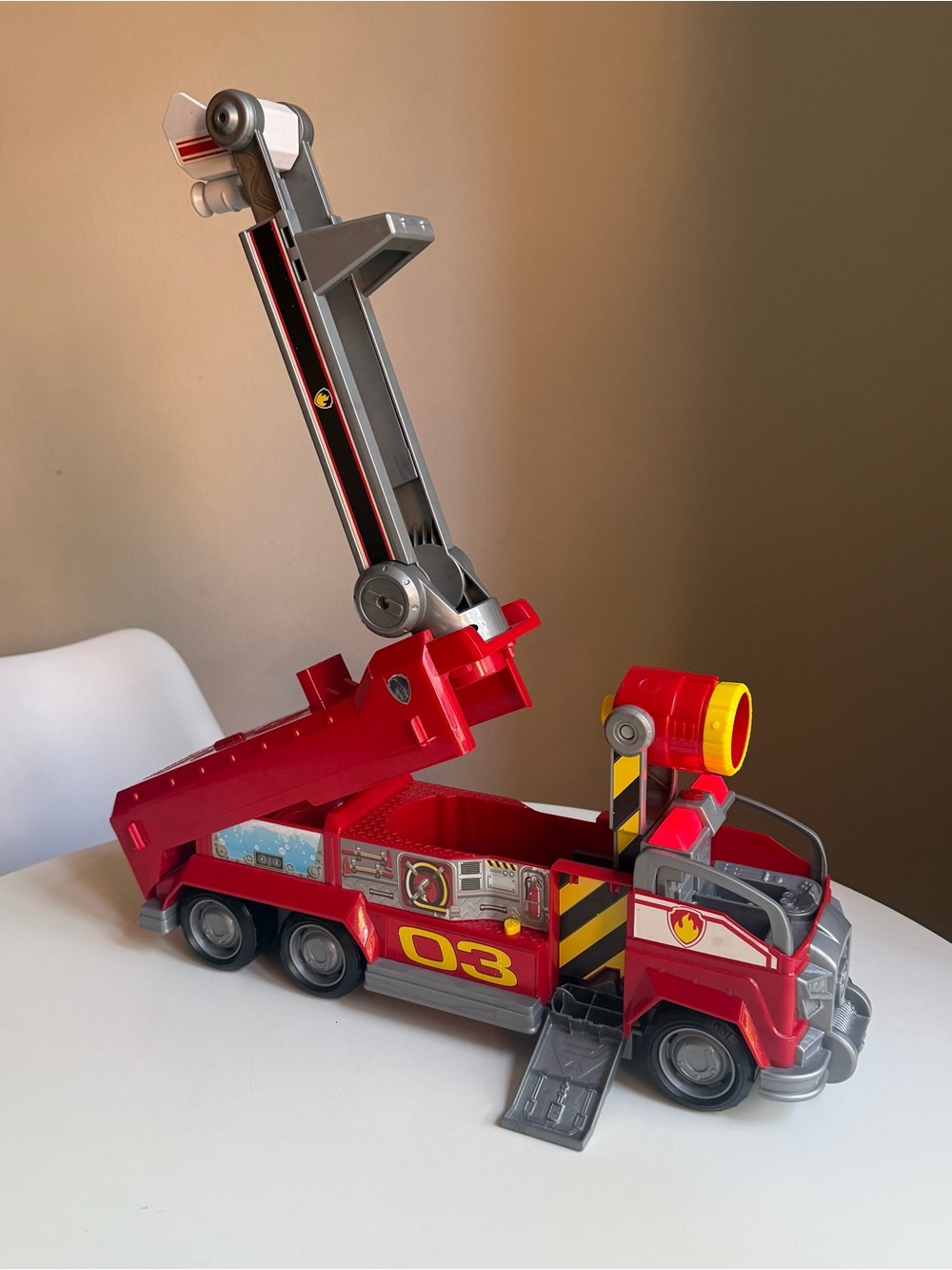 Paw Patrol Marshall Fire Truck Extending Ladder Lights Sounds Spin Master 20"